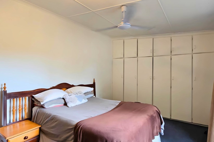 5 Bedroom Property for Sale in Gonubie Eastern Cape